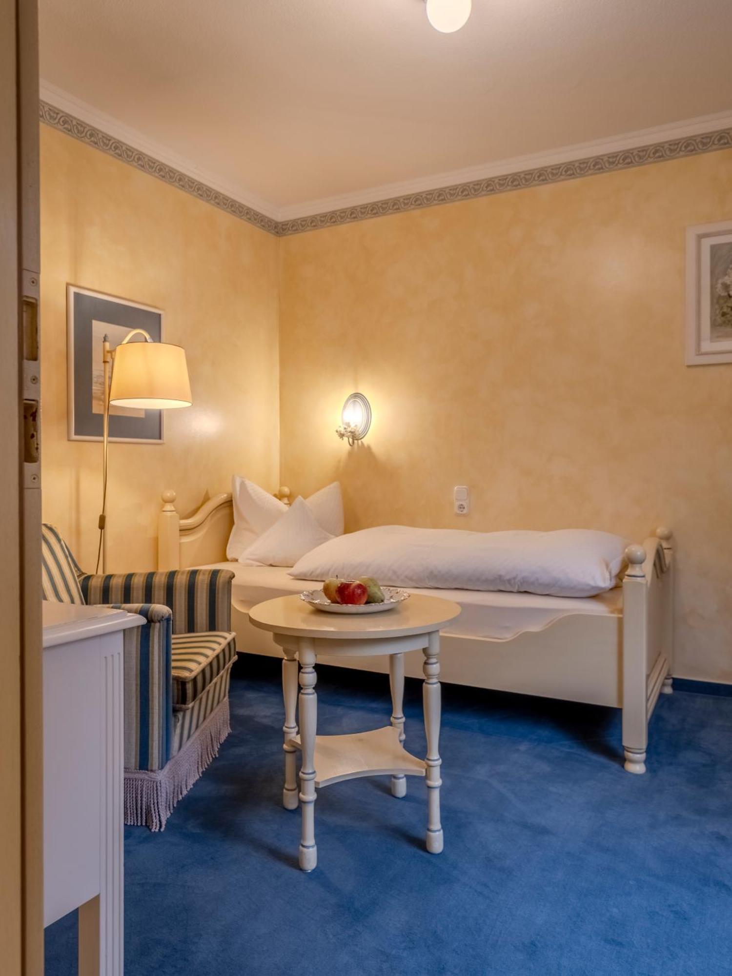 Hotel Wiesbaden Wenningstedt-Braderup Buitenkant foto